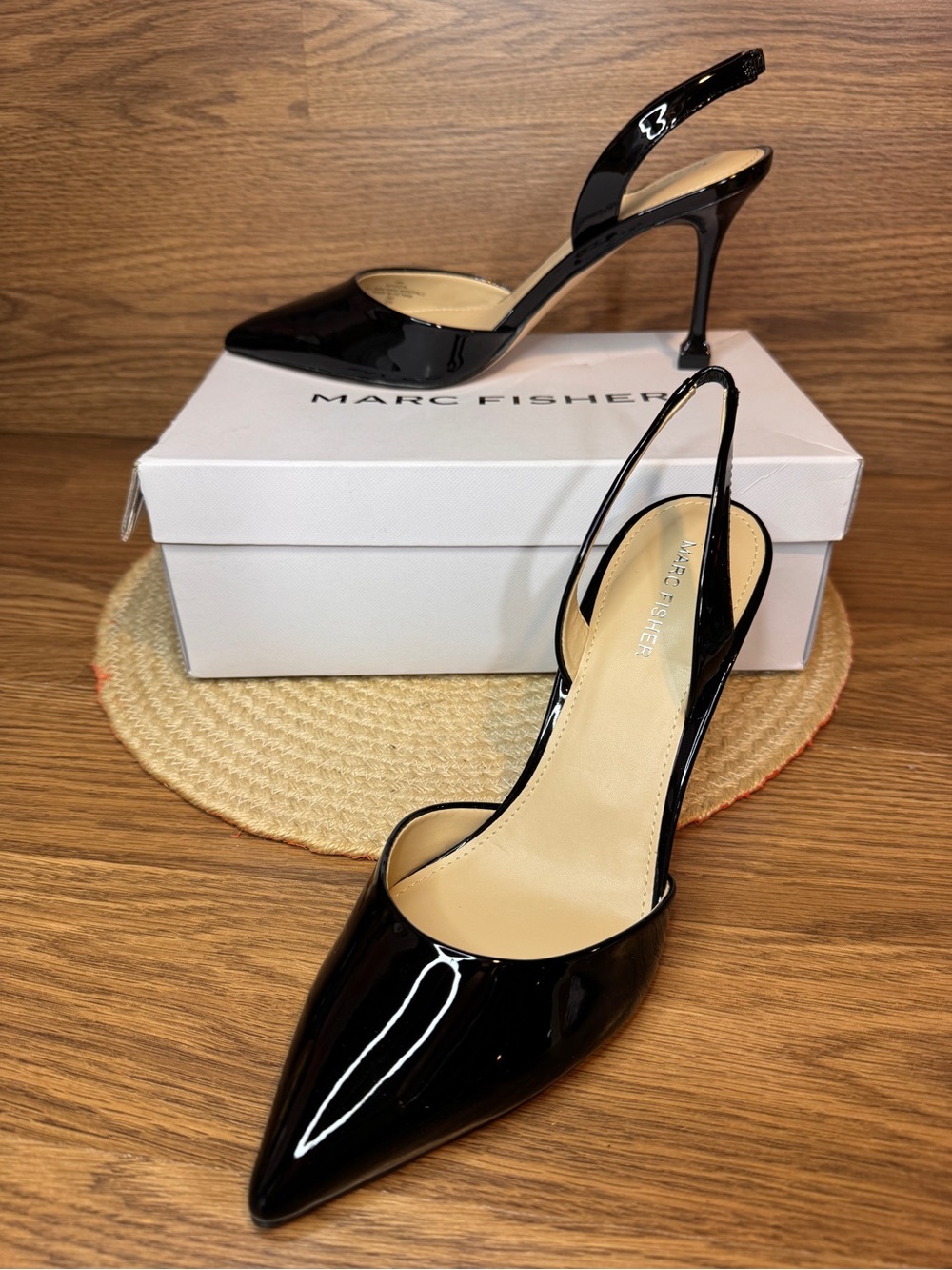 Marc Fisher Black Patent Slingback Pointed-Toe Hadya Pumps Womens 10M New